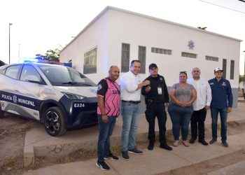 Cumple Toño Astiazarán a familias de San Bosco con Centro de Respuesta Inmediata