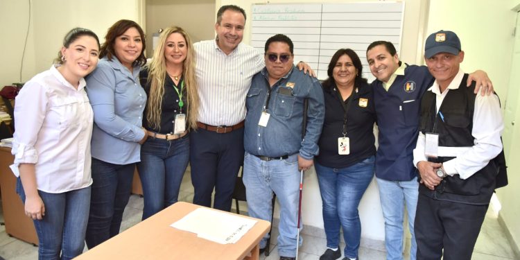 Atestigua Antonio Astiazarán jornada gratuita de esterilización de mascotas en Hermosillo