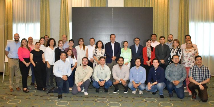 Impulsa Toño Astiazarán “Escudo Solar” para la construcción de vivienda sustentable en Hermosillo