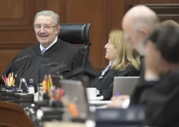 Descarta Sheinbaum crisis constitucional con la instrumentación de reforma judicial