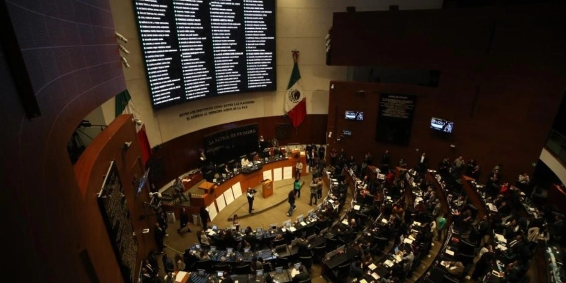 Avala Senado blindar reformas de la 4T a la Constitución
