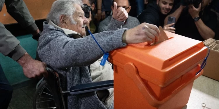 Quizás sea mi “último voto”, dice José Mujica en elecciones de Uruguay