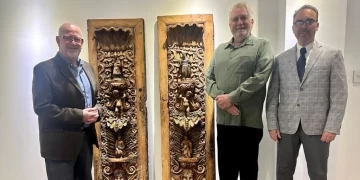 Recuperan en Atlanta 2 puertas estilo barroco y pintura de Rafael Coronel
