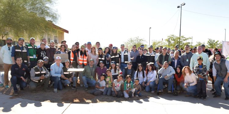 Llevan Toño Astiazarán y Patty Ruibal Hermosillo Crece Verde a La Cholla, con mega reforestación