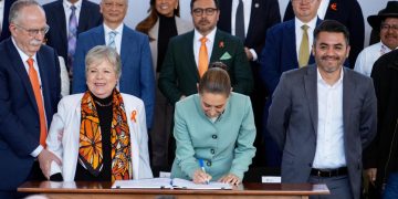 Presidenta Claudia Sheinbaum, firma acuerdo por el derecho humano al agua y la sustentabilidad