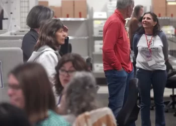 El condado de Pima recomienda un recuento en la carrera por el puesto de sheriff, con el titular con una ventaja minima