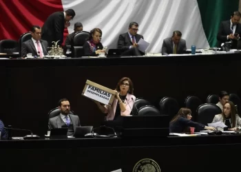 Avalan diputados desaparición de autónomos