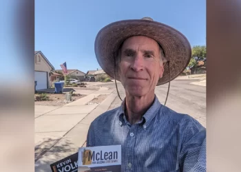 Candidato John McLean a senador estatal de Arizona muere en accidente de tránsito