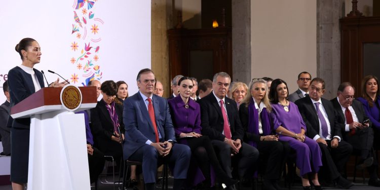 Presidenta Claudia Sheinbaum presenta consejo asesor de desarrollo económico regional y relocalización (CADERR) como parte del plan México