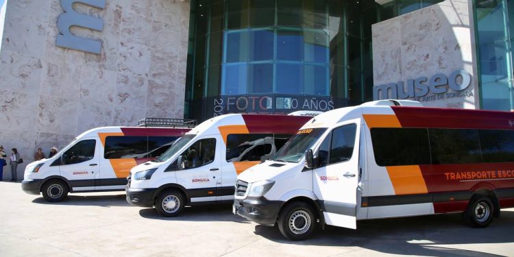 Lleva Gobernador Durazo transporte gratuito a estudiantes que no contaban con movilidad para llegar a sus planteles escolares