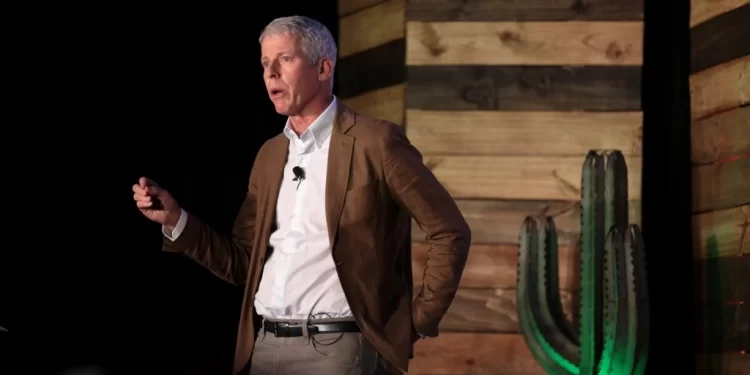 Trump nombra a Chris Wright, empresario del fracking, secretario de Energía