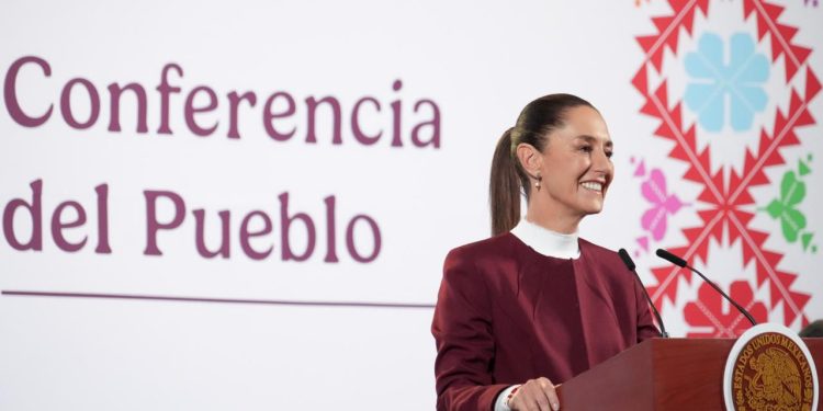 Anuncia Claudia Sheinbaum incremento del 12% al salario mínimo en 2025; aumentará a $278.80 general y $419.88 en la frontera norte