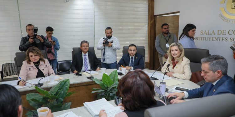 Congreso de Sonora aprueba en comisión paquete económico 2025