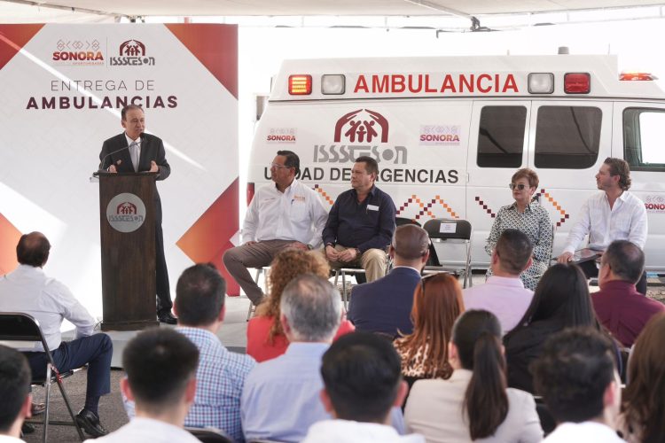 Gobernador Durazo fortalece a Isssteson con ocho nuevas ambulancias y respaldo presupuestal