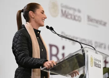 Defiende Sheinbaum papel de mexicanos en EU, ante amenazas de deportación