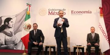 Operativos contra mercancía china “van en serio”: Ebrard y Durazo
