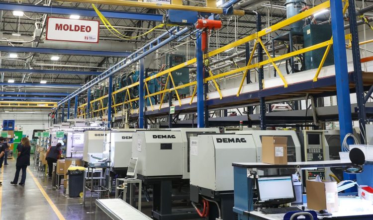 Gobierno Federal decreta estímulos fiscales para empresas en frontera de México y Estados Unidos