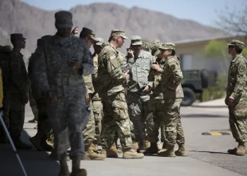 Con hasta 10 mil soldados, planea Trump ‘sellar’ frontera con México