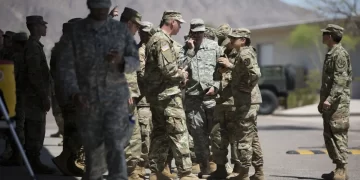 Con hasta 10 mil soldados, planea Trump ‘sellar’ frontera con México