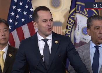 Legisladores hispanos abordan las acciones ejecutivas de Trump sobre inmigración