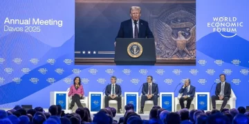 “Vengan a producir en EU” o “tendrán que pagar aranceles”: Trump en Davos