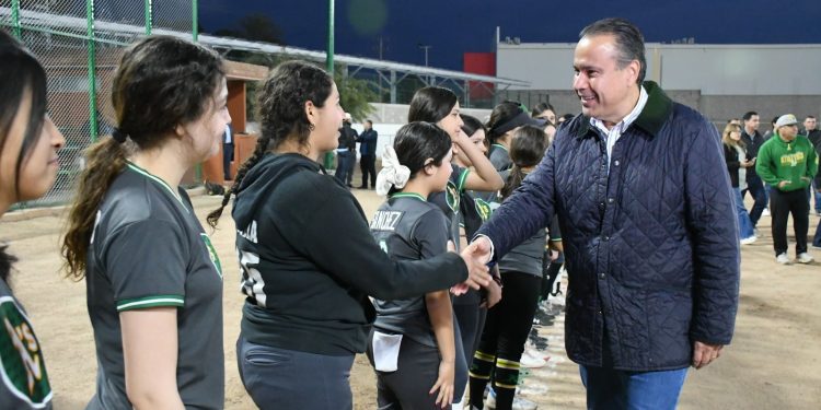 Supervisa Toño Astiazarán mejoras en el estadio de Softball Carlos Rendón