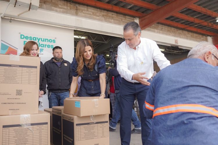 Dan Toño Astiazarán y Patty Ruibal banderazo a desayunos del Programa Alimentario 2025