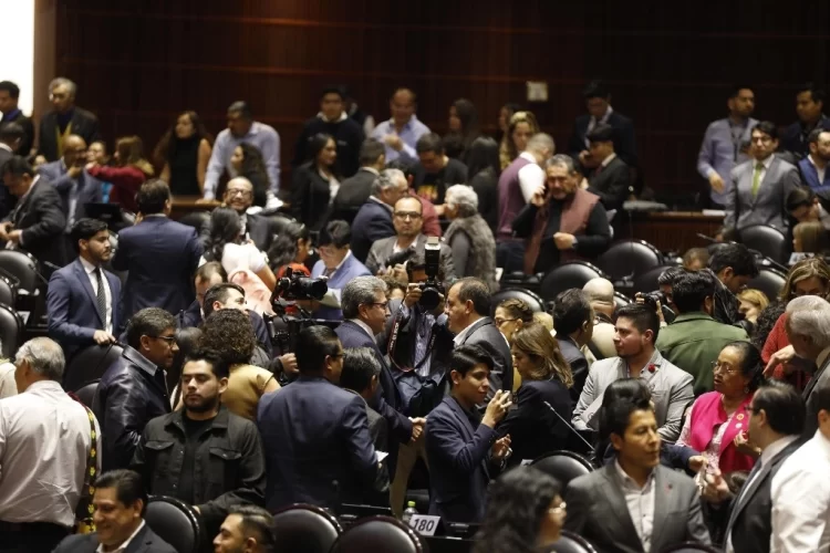 Aprueban en Senado reforma a Ley del Infonavit