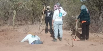 Hallan 53 osamentas en 36 fosas clandestinas en la costa de Hermosillo