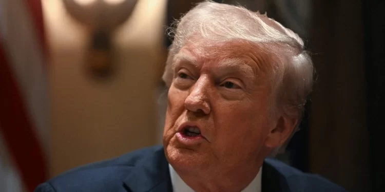 Aranceles a México y Canadá entrarán en vigor el 2 de abril: Trump