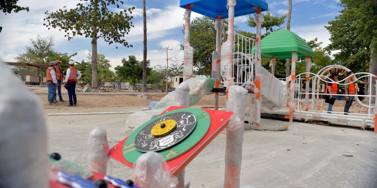 Avanza en tiempo obra de remodelación que realiza el ayuntamiento en el Jardín Juárez