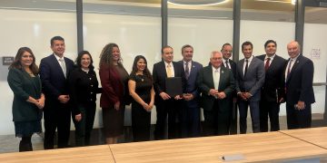 Gobernador Durazo potencia inversión en energías limpias en alianza con California