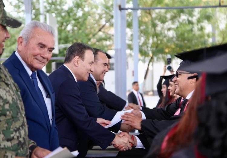 Gobernador Durazo refuerza corporaciones de seguridad con más policías egresados de la USP