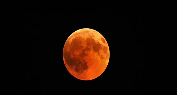 Hermosillenses y Arizona podrán ser testigos hoy del eclipse total lunar