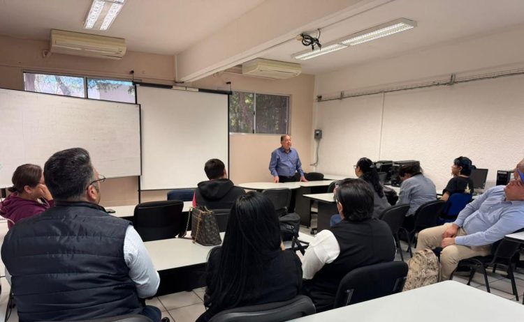 Candidato a la Rectoría de la Unison, Cuauhtémoc González se reúne con integrantes de la comunidad universitaria con discapacidad