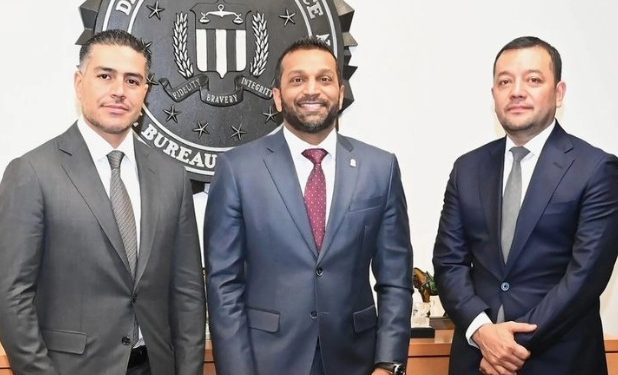 Se reúne García Harfuch con director del FBI