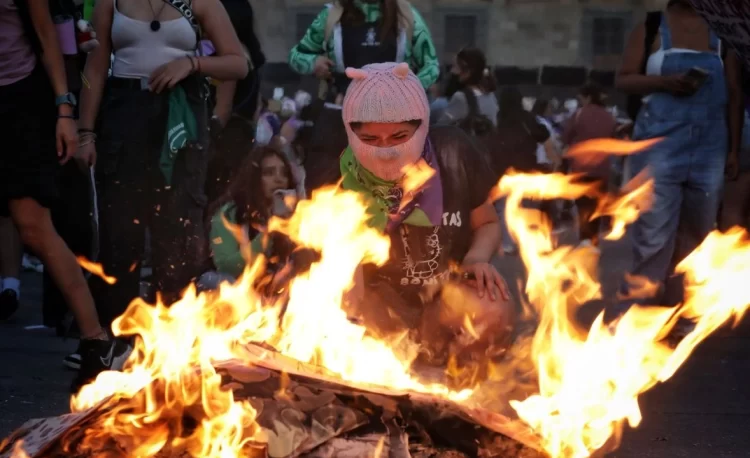 Falta concretar políticas públicas en favor de la mujeres: Coordinadora 8M