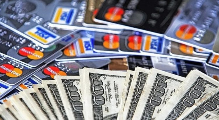 Con aranceles, los estadounidenses gastarán 1,200 dólares más al mes: Esquivel