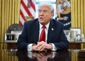 EU impondrá aranceles de 25% a los autos no fabricados en ese país: Trump