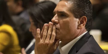 Silvano Aureoles Conejo, en el centro de la polémica, Detienen a colaboradores del ex gobernador michoacano