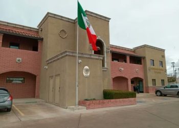 Incumplimiento de pagos salariales en consulados de México en EEUU provoca inconformidades