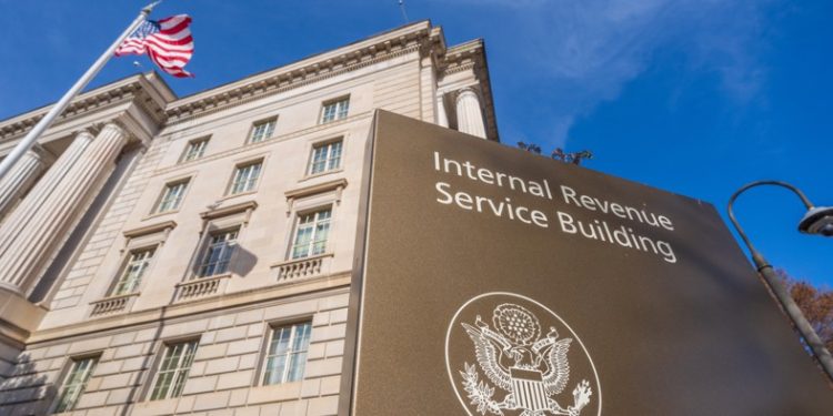 En EEUU el IRS compartirá información de migrantes indocumentados con ICE y DHS