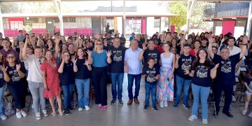 Reconoce Toño Astiazarán a graduados del Taller de Lengua de Señas Mexicana