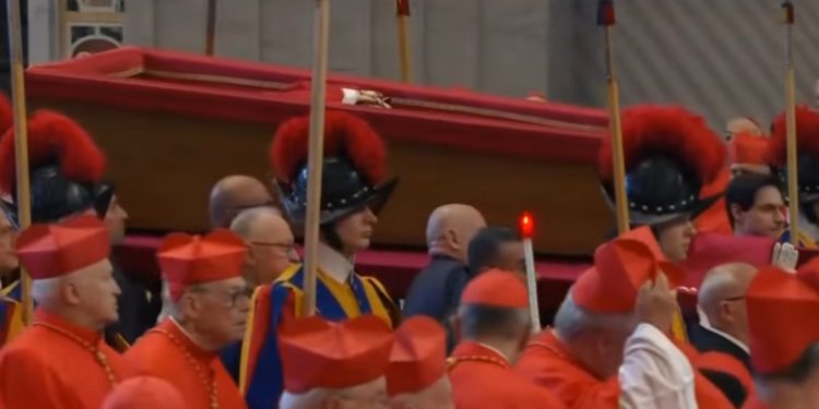 Funeral del papa Francisco: inicia el recorrido fúnebre hacia la Basílica de San Pedro (Video en vivo)
