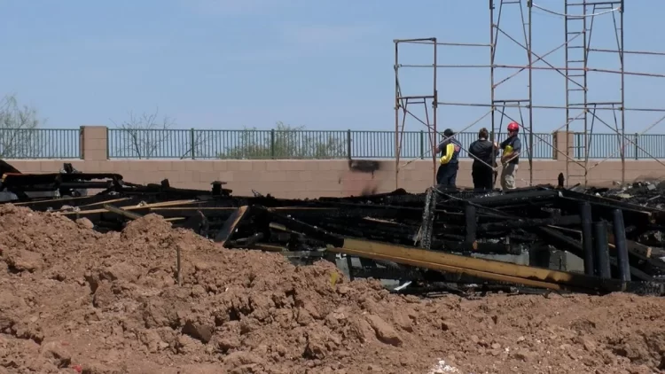 El incendio de la iglesia de Marana, Arizona, fue alimentado por problemas de amor y dinero, dijo el sospechoso a la policía.