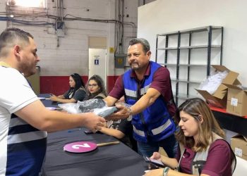 Gobernador Durazo respalda economía familiar con uniformes escolares gratuitos a más de 440 mil alumnos