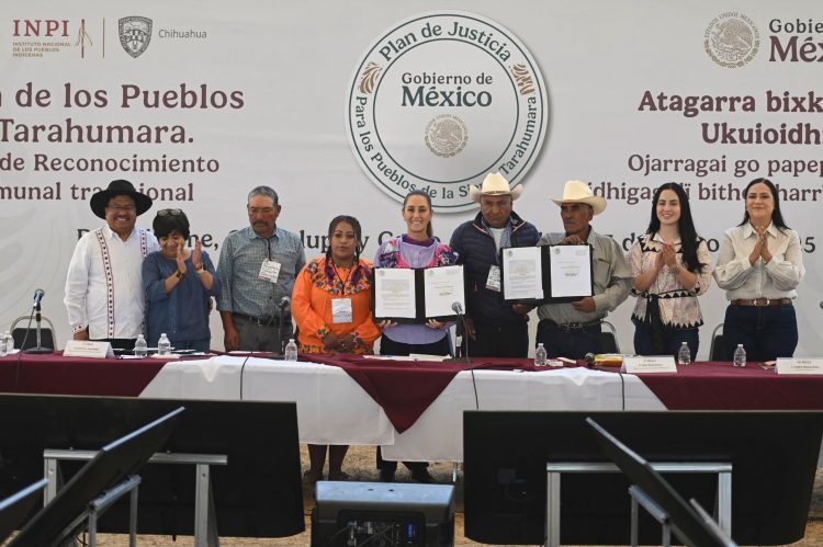Sheinbaum restituye más de 820 hectáreas a los pueblos ódami y rarámuri de la sierra tarahumara en Chihuahua