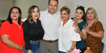 Reconoce Toño Astiazarán a madres trabajadoras del Municipio en su día