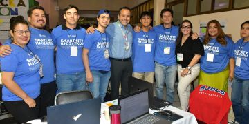 Integra Toño Astiazarán a jóvenes en Hackathon 2025 para modernizar Hermosillo con innovación