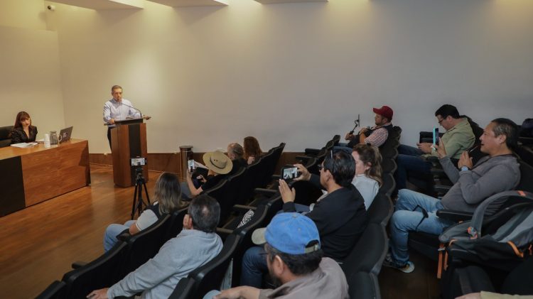 Diputado Omar Del Valle Colosio informa sobre balance del segundo periodo de sesiones